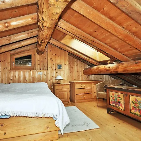 Como Lake Nest Villa