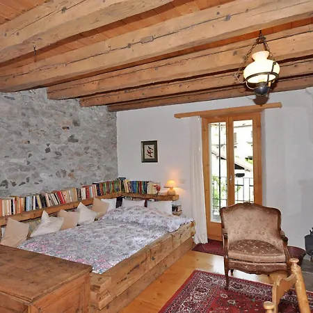 Como Lake Nest Villa *